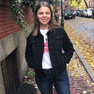 Meet your Posher, Alyssa